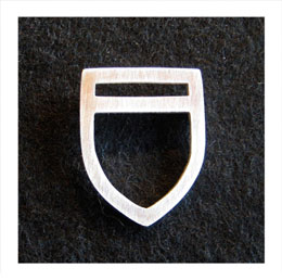 HOUSE OF CRAFT BROOCH